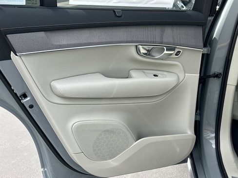 New 2026 Volvo XC90 T8 Ultra w/ Lounge Package AWD/4WD image 16