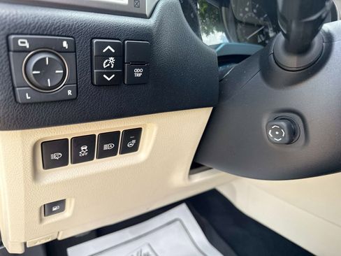 Used 2023 Lexus GX 460 Premium w/ Premium Package AWD/4WD image 28