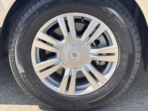 Used 2010 Cadillac SRX Luxury FWD image 4