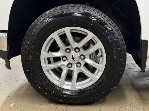 Used 2019 Chevrolet Silverado 1500 LT w/ All-Star Edition AWD/4WD image 6