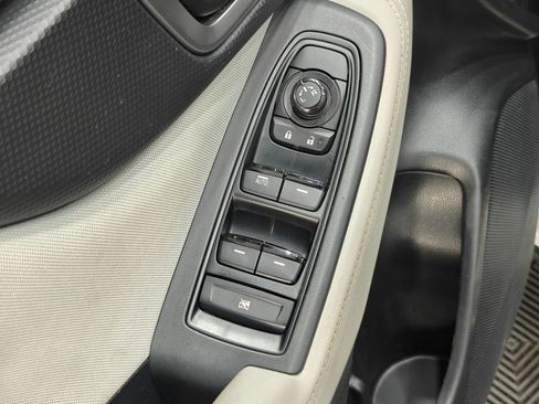 Used 2020 Subaru Forester Base w/ Alloy Wheel Package image 38