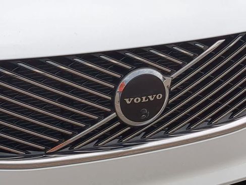 Certified 2026 Volvo XC90 B6 Plus AWD/4WD image 11