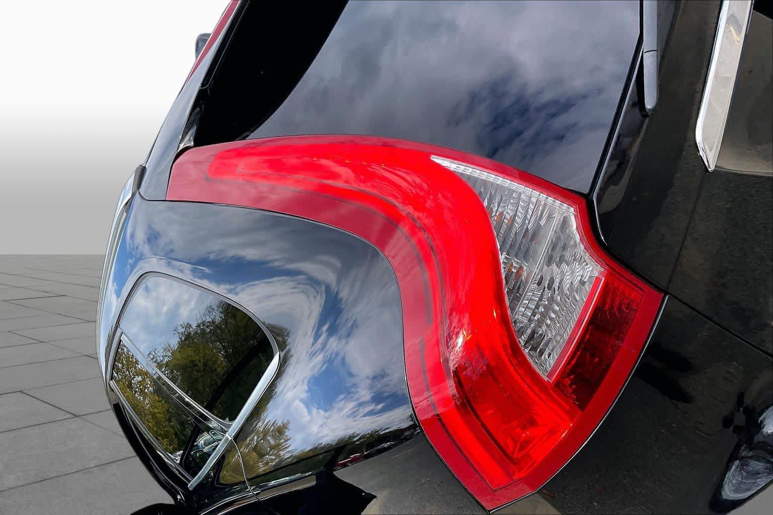 Used 2017 Volvo XC60 T6 Inscription w/ Preferred Option Package AWD/4WD image 29