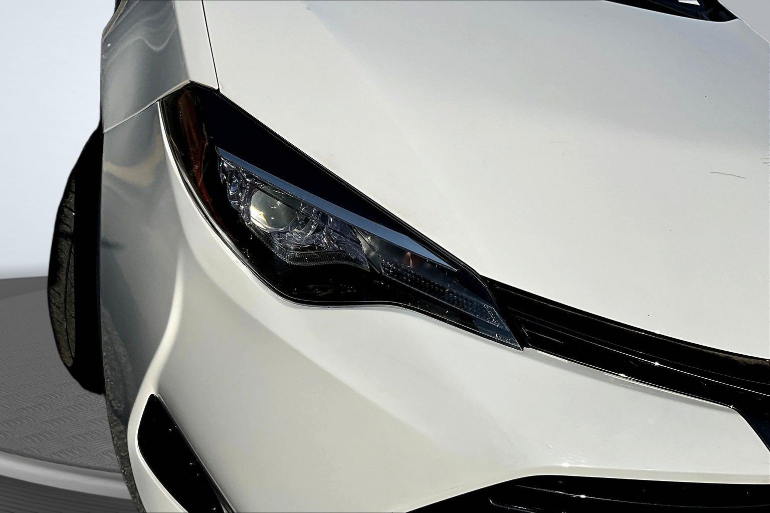 Used 2017 Toyota Corolla LE FWD image 28