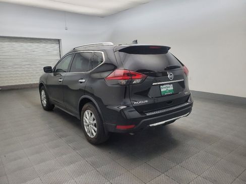 Used 2020 Nissan Rogue S w/ Special Edition Package FWD image 5