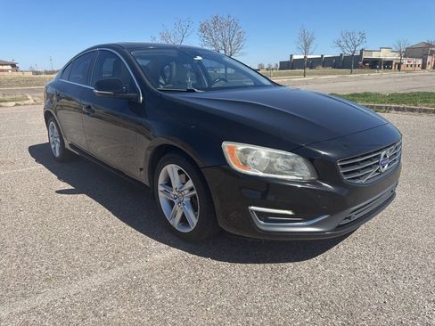 Used 2015 Volvo S60 T5 Premier image 3