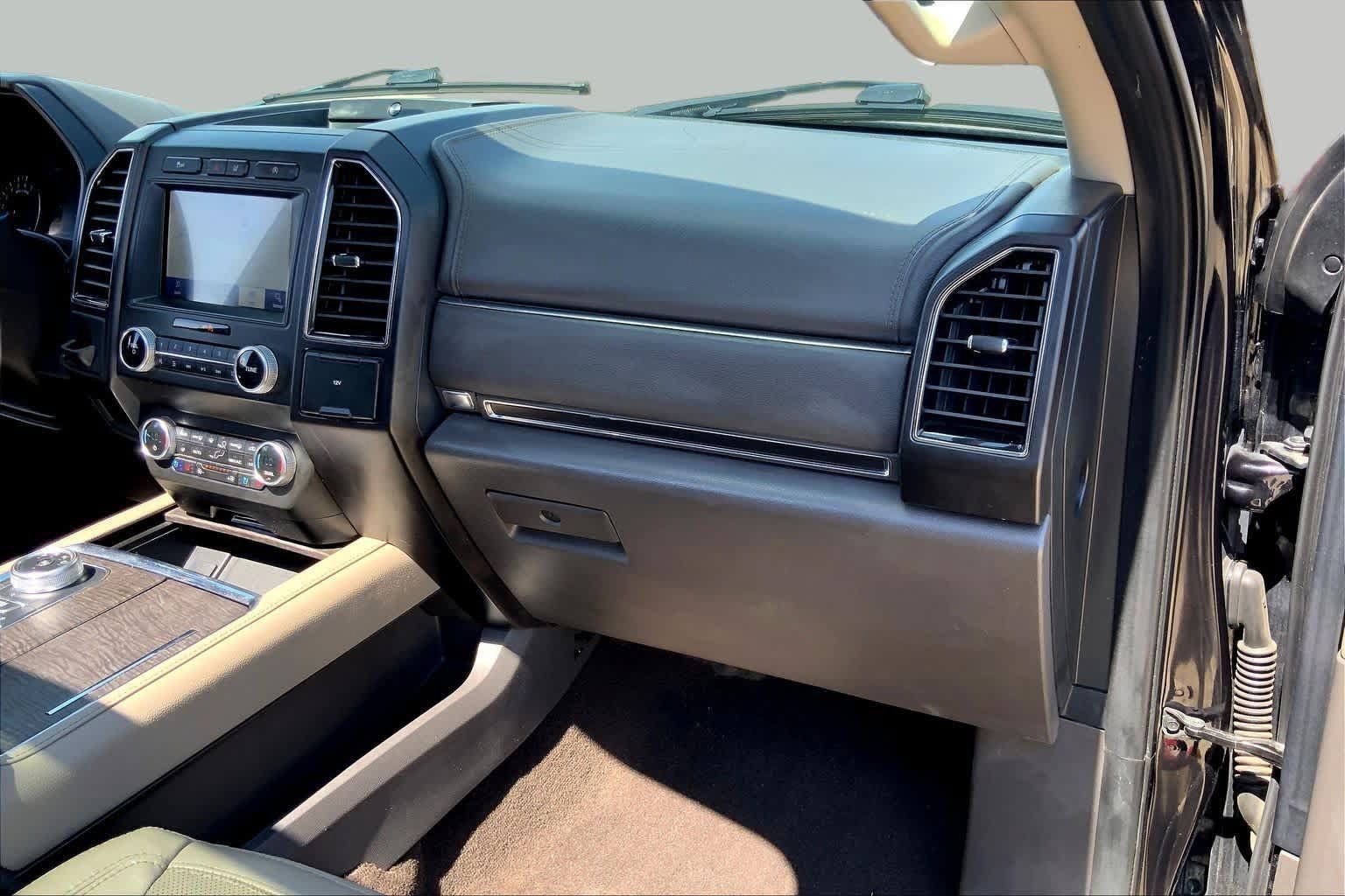 Used 2021 Ford Expedition Max Limited RWD image 19