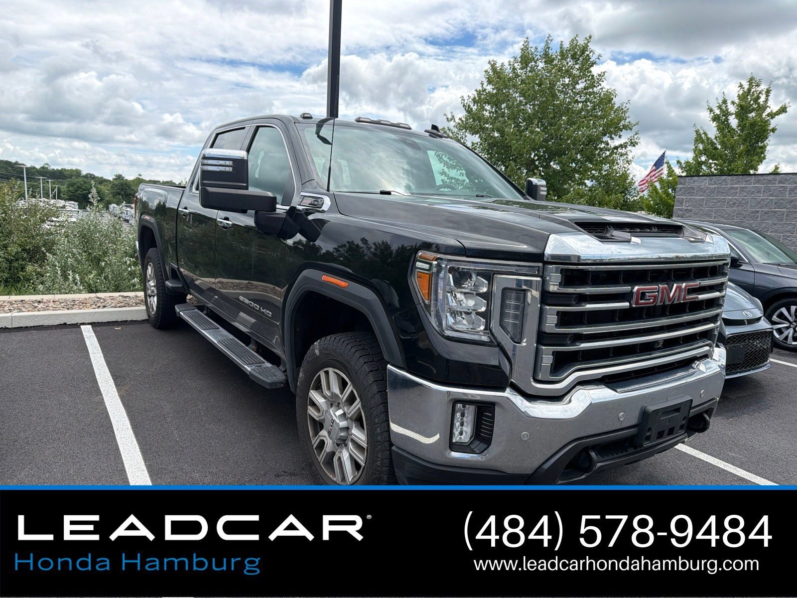 Used 2023 GMC Sierra 2500 SLT w/ SLT Premium Package AWD/4WD image 2
