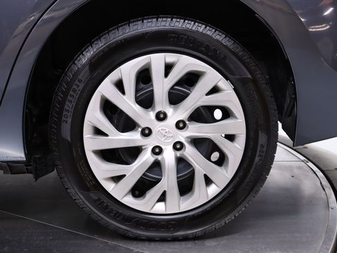 Used 2019 Toyota Corolla LE image 33