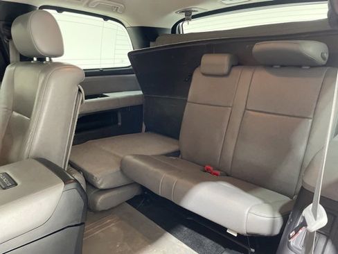 Used 2014 Toyota Sequoia Platinum image 47