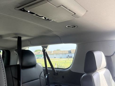 Used 2017 Chevrolet Suburban LT AWD/4WD image 22