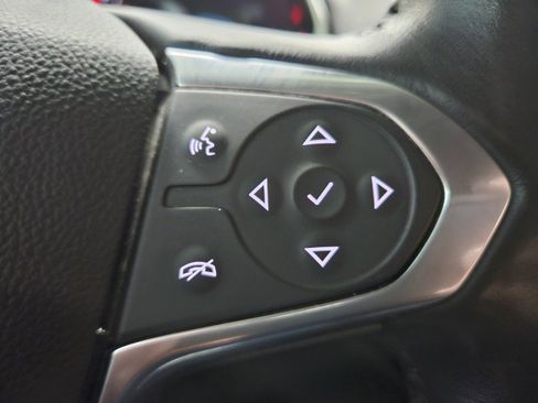 Used 2018 Chevrolet Traverse LT image 28