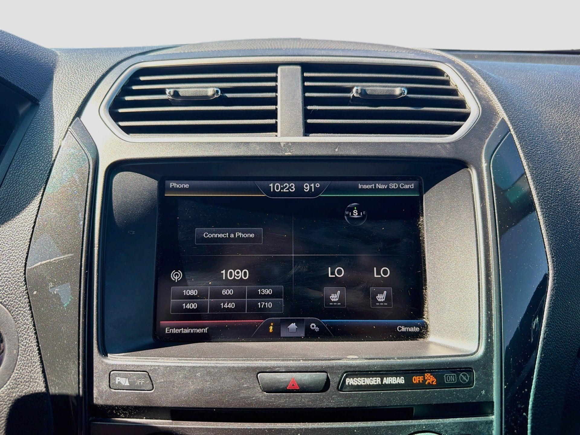Used 2016 Ford Explorer XLT FWD image 18