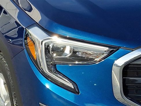 Used 2019 GMC Terrain SLE w/ Driver Convenience Package image 9