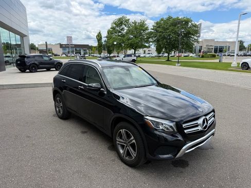 Used 2019 Mercedes-Benz GLC 300 4MATIC image 7