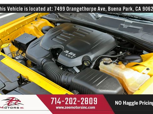 Used 2018 Dodge Challenger SXT image 44