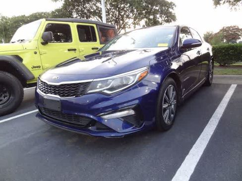 Used 2019 Kia Optima LX w/ LX 17" Wheel Package FWD image 1