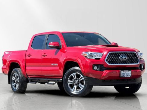 Used 2019 Toyota Tacoma TRD Sport w/ TRD Premium Sport Package image 1