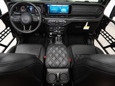 Used 2026 Jeep Wrangler Unlimited Sport image 2