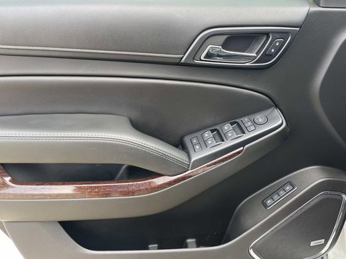 Used 2018 GMC Yukon SLT AWD/4WD image 28