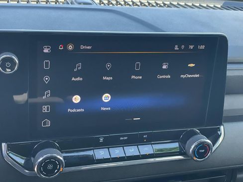 Used 2024 Chevrolet Colorado W/T image 12