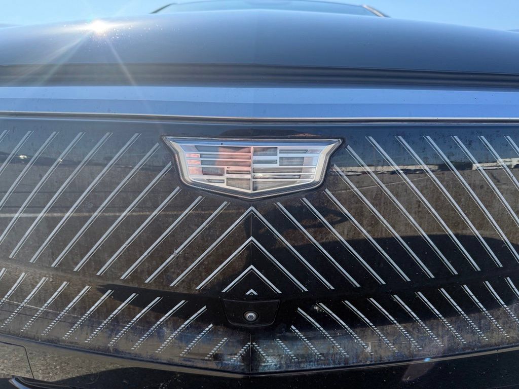 Certified 2024 Cadillac Lyriq Luxury AWD/4WD image 9