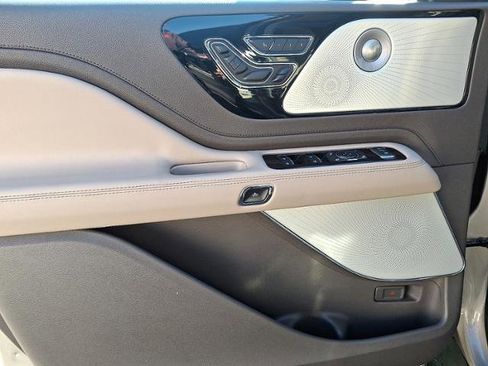 Used 2023 Lincoln Aviator Reserve w/ Equipment Group 201A image 13