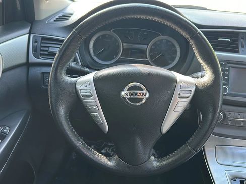 Used 2013 Nissan Sentra SR w/ Premium Pkg FWD image 31