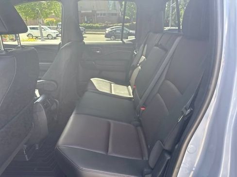 Used 2023 Honda Ridgeline Black Edition image 7