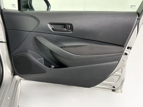 Used 2025 Toyota Corolla LE image 30