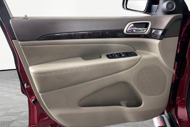 Used 2012 Jeep Grand Cherokee Laredo RWD image 14