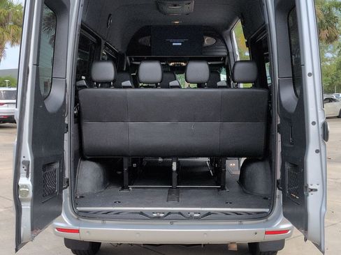 Used 2019 Mercedes-Benz Sprinter 2500 image 23