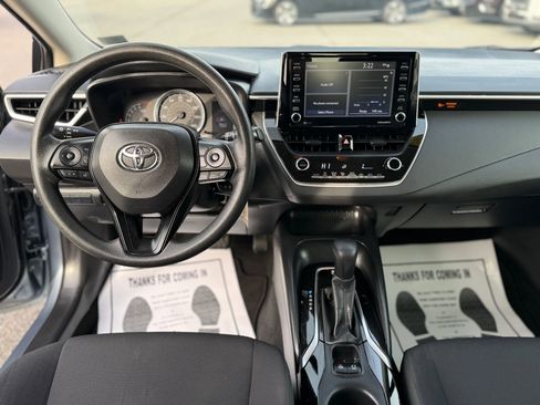 Used 2021 Toyota Corolla LE image 17