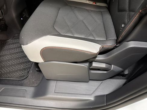 Certified 2026 Volkswagen Atlas Peak Edition AWD/4WD image 23