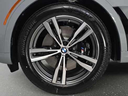 New 2026 BMW X7 xDrive40i w/ M Sport Package AWD/4WD image 33