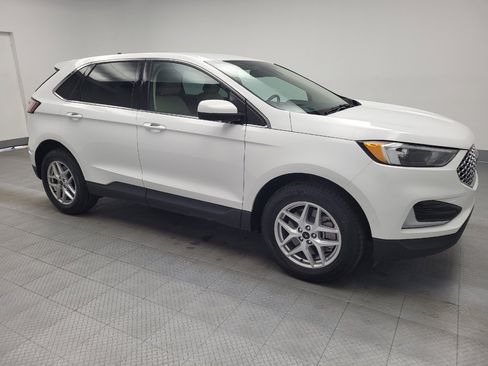 Used 2024 Ford Edge SEL image 11