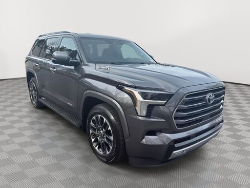 Used 2023 Toyota Sequoia Limited image 4