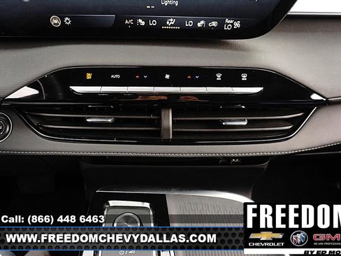 Used 2025 Buick Enclave Preferred image 18