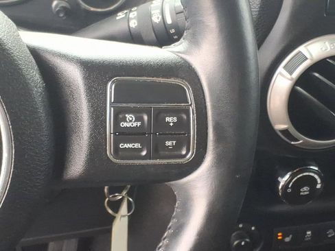 Used 2014 Jeep Wrangler Unlimited Sahara w/ Connectivity Group image 16