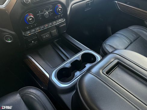 Used 2019 Chevrolet Silverado 1500 High Country w/ Technology Package AWD/4WD image 46