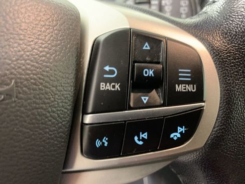 Used 2022 Ford Explorer XLT image 24