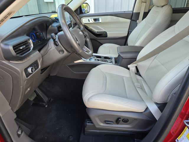 Used 2022 Ford Explorer Platinum w/ Equipment Group 601A AWD/4WD image 9