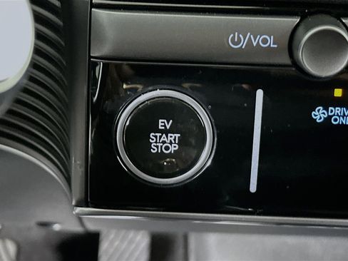 Used 2025 Hyundai Ioniq 5 SE image 20