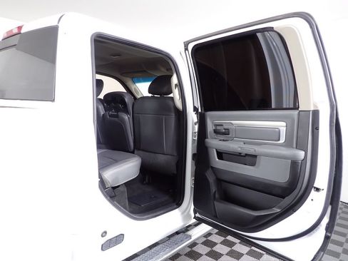 Used 2011 RAM 2500 ST w/ ST Popular Equipment Group AWD/4WD image 29