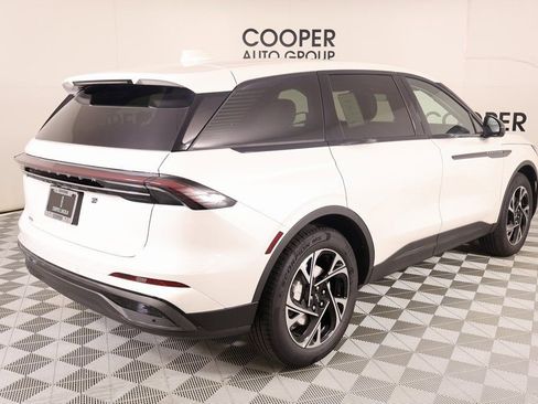 New 2026 Lincoln Nautilus Premier w/ Jet Appearance Package AWD/4WD image 21
