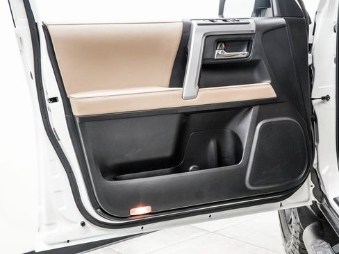 Used 2022 Toyota 4Runner SR5 Premium image 47