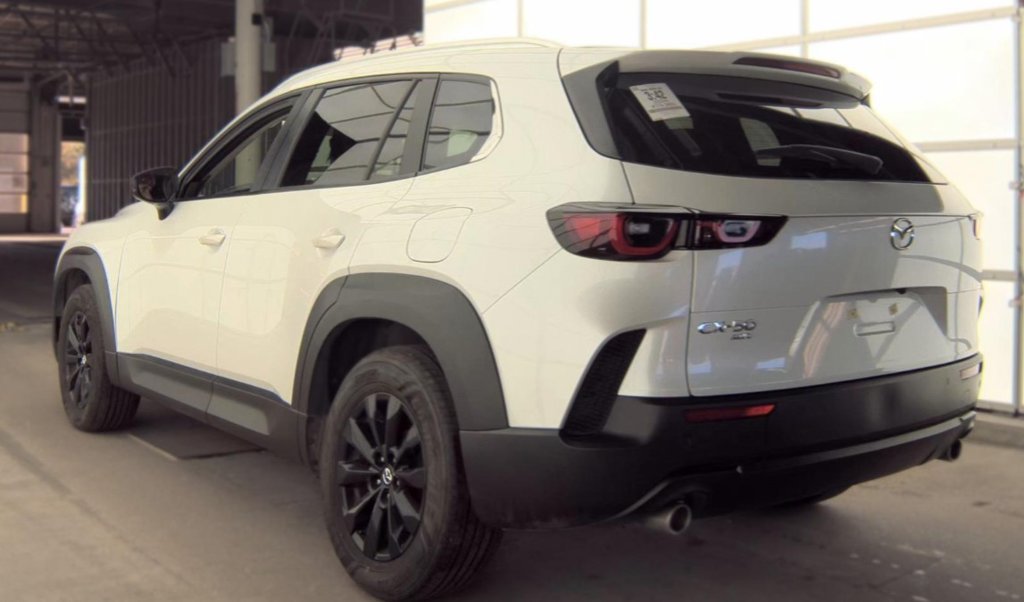 Used 2026 MAZDA CX-50 AWD 2.5 S w/ Preferred Pkg image 2