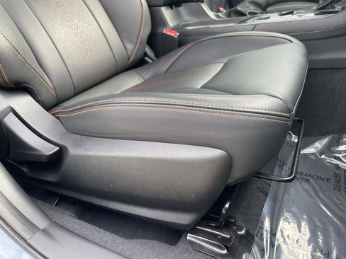 Certified 2022 Subaru Crosstrek 2.5i Limited w/ Moonroof Package 2 image 9