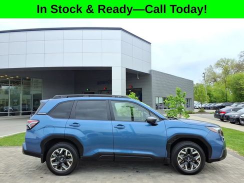 Certified 2025 Subaru Forester Premium AWD/4WD image 8