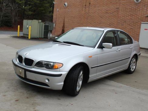 Used 2003 BMW 325i Sedan image 2